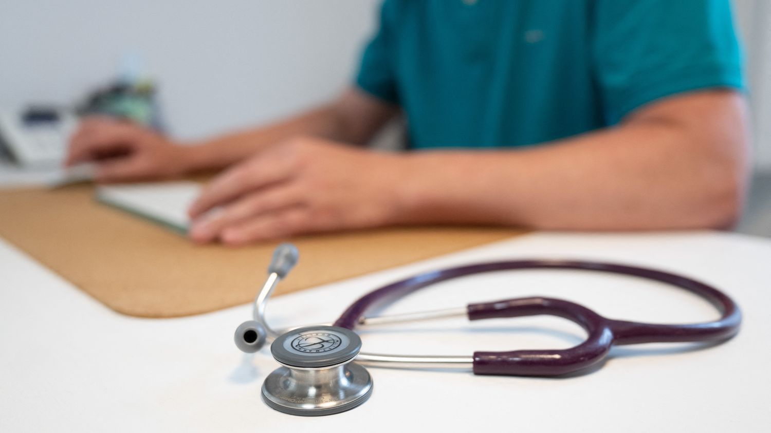 Procédure de régularisation des médecins étrangers : la France ouvre une nouvelle voie d’accès