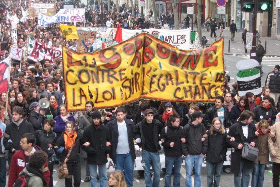 Dossier Omondo Demain : La France en grève et en mouvements sociaux : jusqu’où ira la crise qui affaiblit le pays ? Analyse de Christian Sabba Wilson