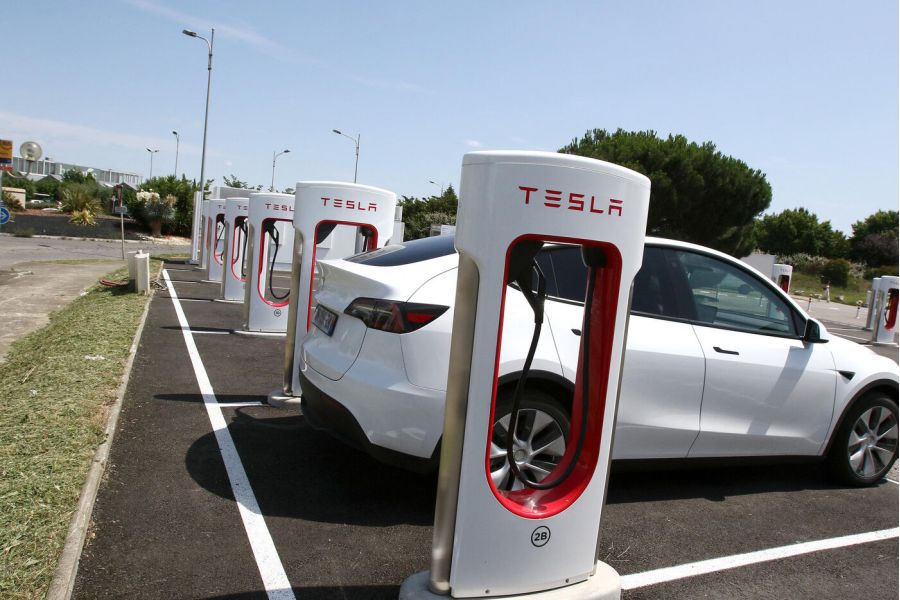 Tesla veut lancer ses taxis gratuits et sans chauffeur en Californie