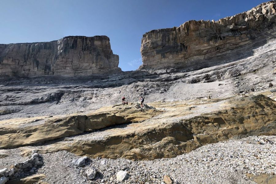 Hautes-Pyrénées : un randonneur à ski retrouvé mort à la brèche de Roland, la montagne sous tension