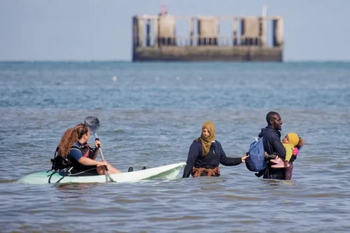 Royaume-Uni : l’accord migratoire “One in, One out” contesté devant la justice