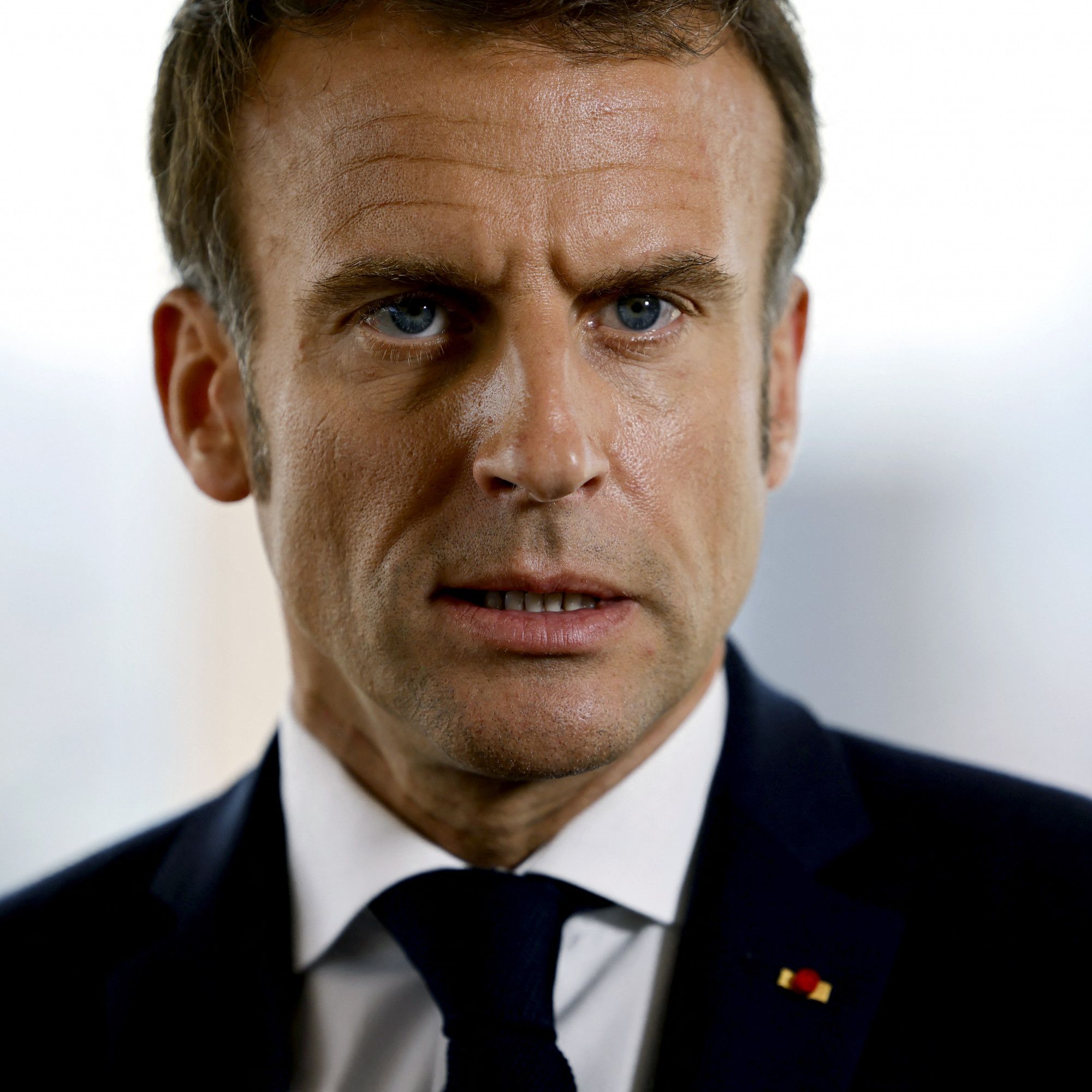 Emmanuel Macron s'adresse aux Français : Une lettre pour justifier la dissolution et appeler au changement