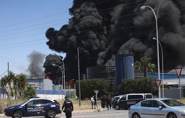 Espagne : spectaculaire incendie dans une usine chimique à Séville – Un avertissement pour la sécurité industrielle en Europe