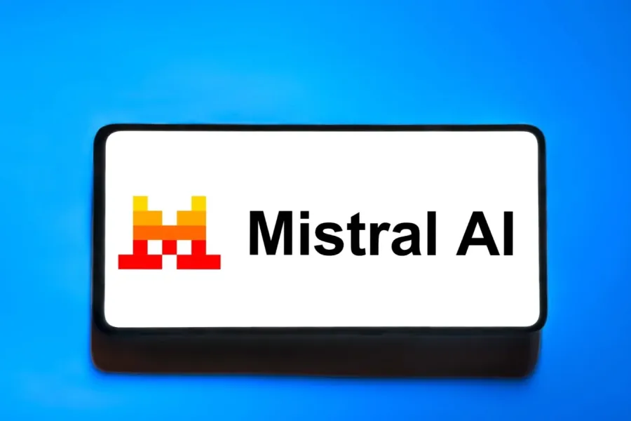 Mistral AI rachète Koyeb : L'acte de naissance du géant "Full-Stack" de l'intelligence européenne