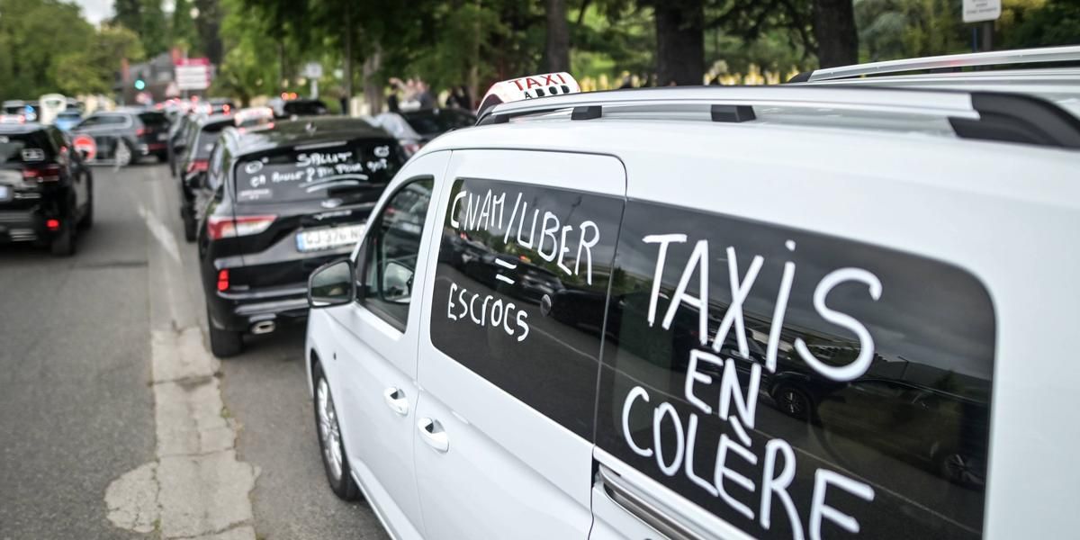 Taxis, agriculteurs, budget – la France face au spectre du blocage social