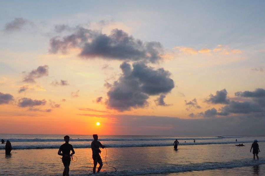 Après la fraîcheur, le soleil revient, mais le ciel reste partagé