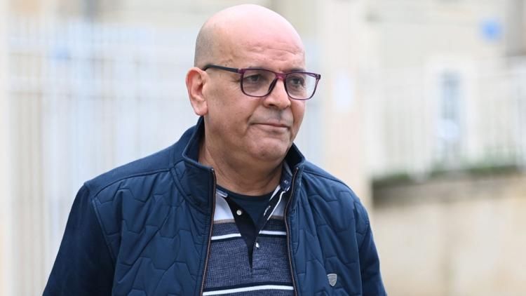 Doualemn, influenceur algérien, libéré après 90 jours de rétention administrative