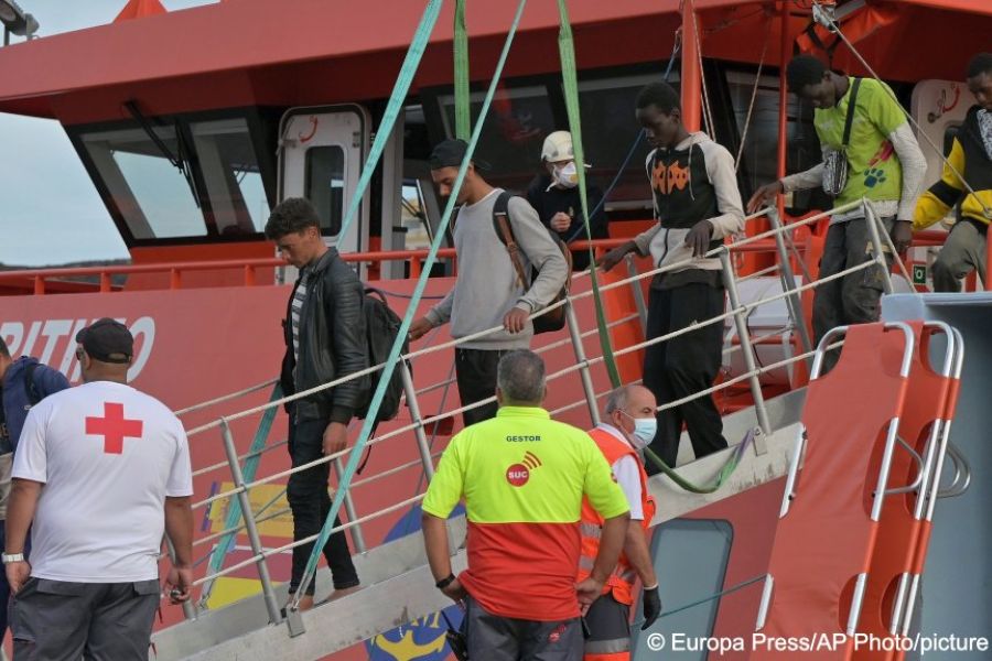 L’Offensive Ibérique : L’Espagne et la Fin de l’Innocence Numérique pour les Mineurs