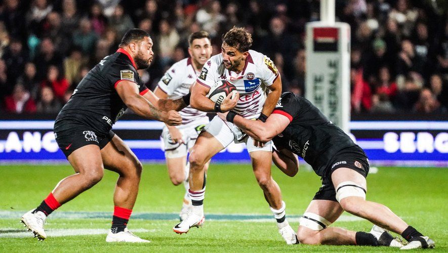 Le choc de la quatrième journée du Top 14 a tenu toutes ses promesses. L'Union Bordeaux-Bègles (UBB) a réalisé un véritable exploit en s'imposant sur la pelouse du Stade Toulousain, champion en titre, sur le score de 16 à 12