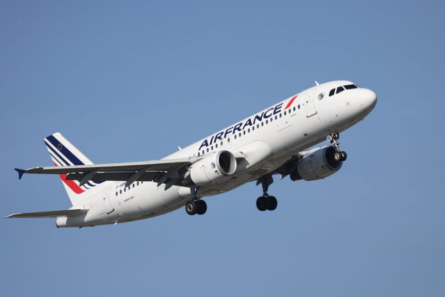 Un vol Paris-Orly-Ajaccio tourne en rond une heure à cause d’un contrôleur aérien endormi