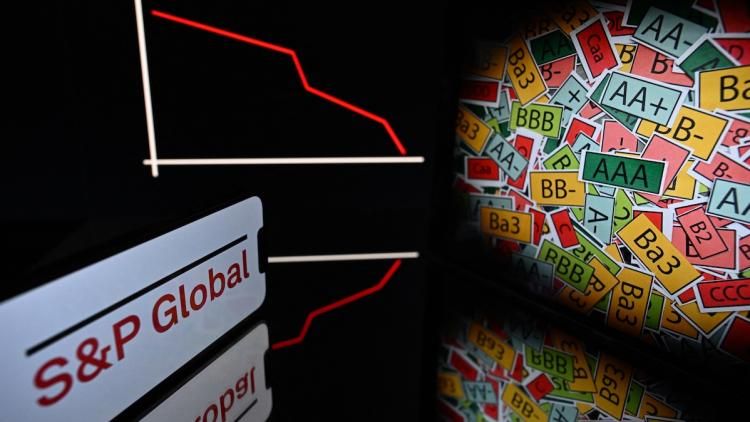 Dette Publique Française à 112% du PIB : Le Ministre des Finances Face au Défi de la Notation S&P