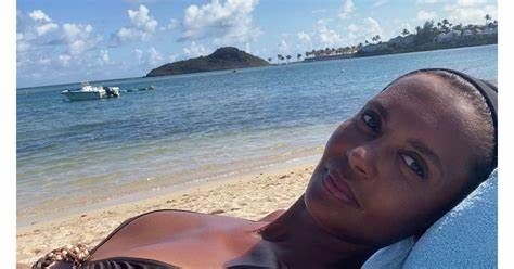 Karine Le Marchand : Vacances idylliques dans les calanques de Cassis