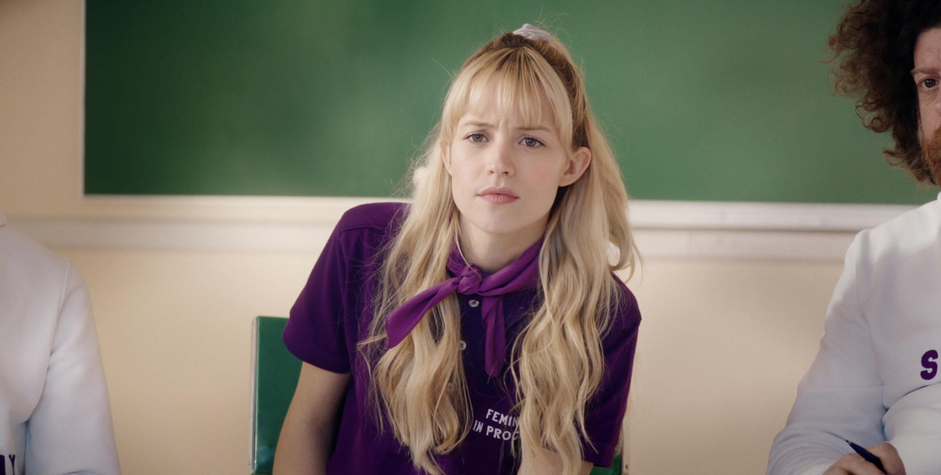 Omondo Stars et People : Angèle, «Balance Ton Quoi»