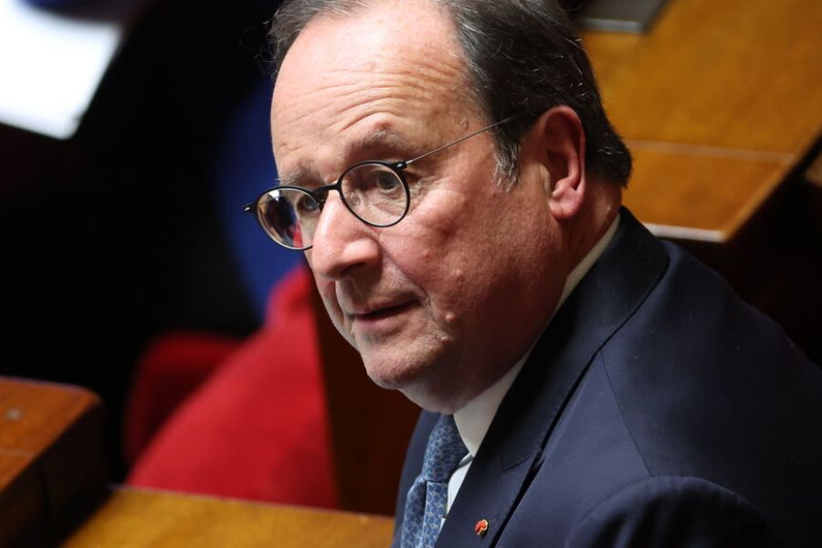 «Nous devons lui faire mal, très mal» : François Hollande réagit aux annonces de Donald Trump sur les droits de douane