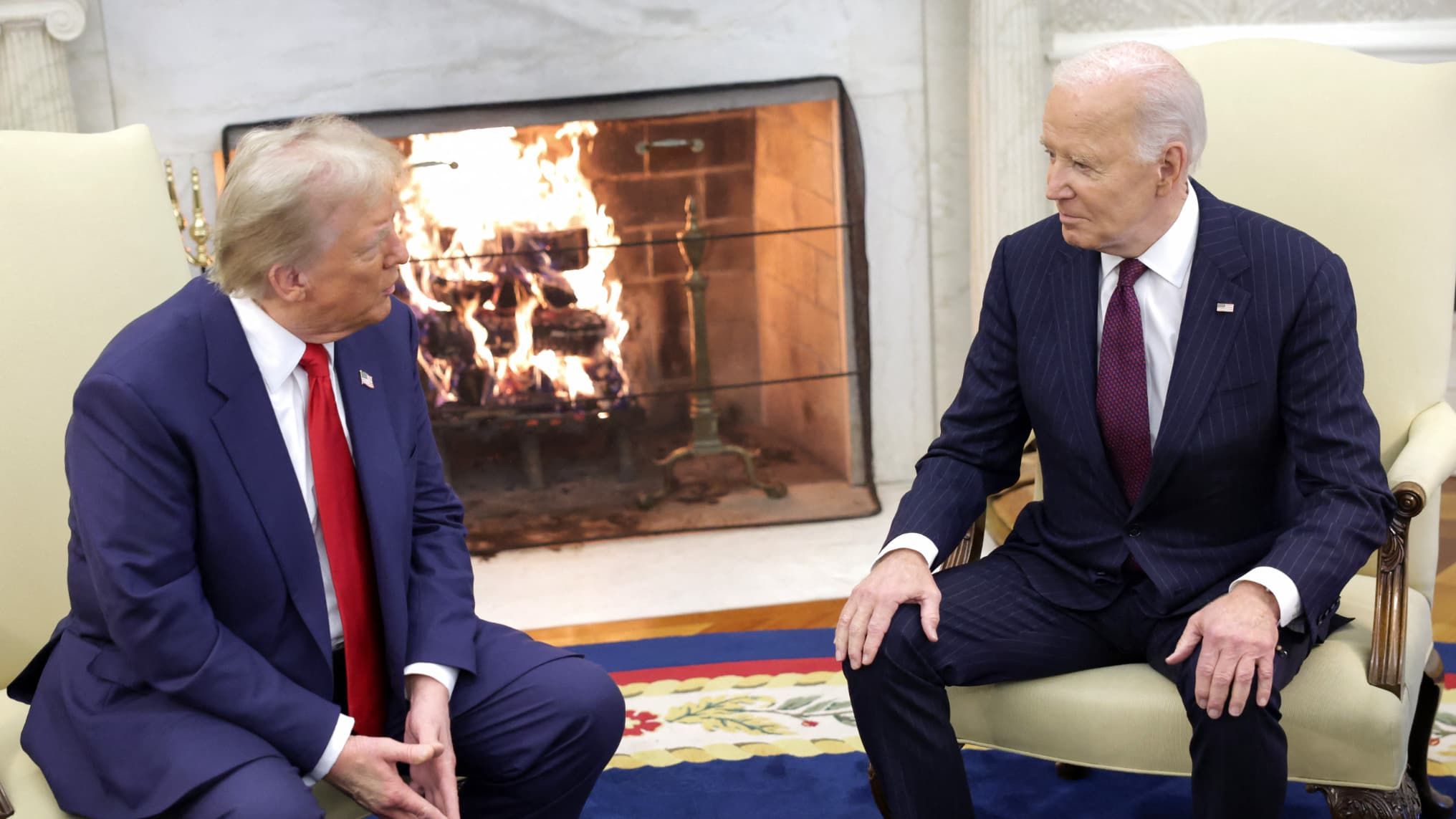 Trump retire l'accès aux informations classifiées à Biden - Une décision sans précédent qui ébranle Washington