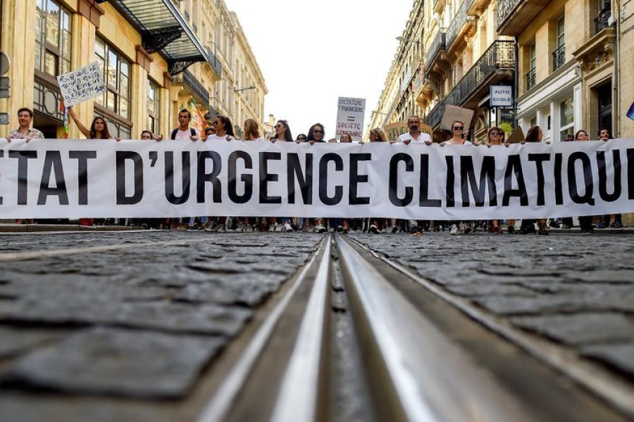 État d'urgence climatique en France - Initiatives gouvernementales pour lutter contre le changement climatique