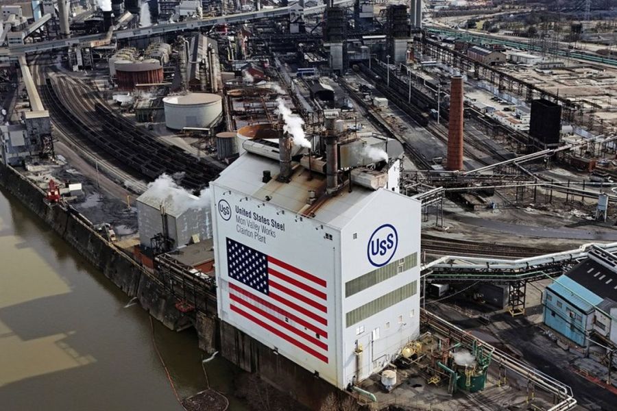 Biden s'oppose au rachat d'un fleuron de la sidérurgie américaine