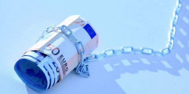 La France décrochée d'un cran par S&P en raison des déficits persistants