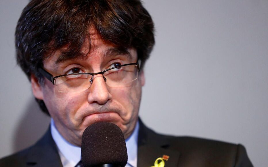 Carles Puigdemont veut revenir en Espagne malgré son mandat d'arrêt