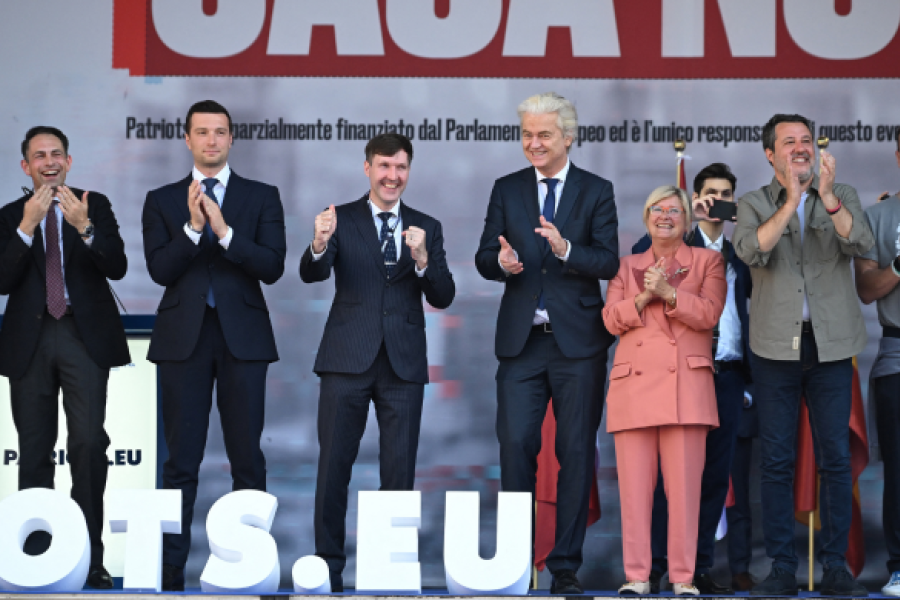 L'Europe face à la montée des populismes : comment les institutions européennes réagissent aux nouvelles dynamiques électorales