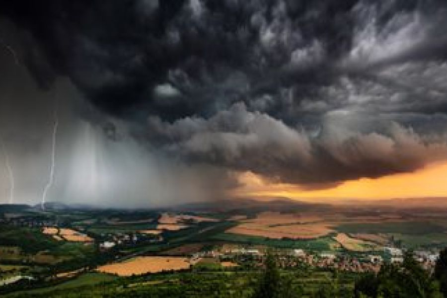 Orages, grêle et vigilance jaune : la météo extrême frappe la France