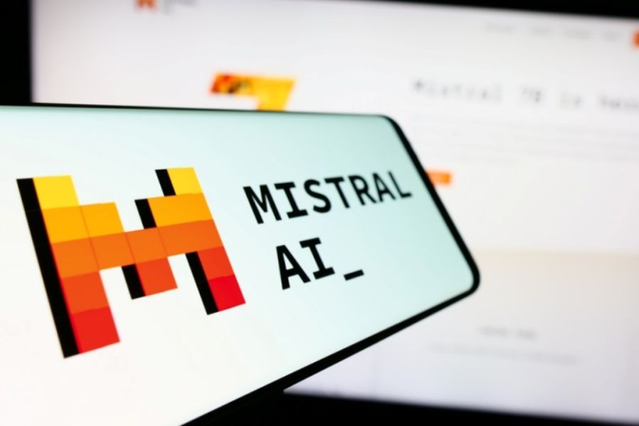 MISTRAL AI ET DEEPL — LA NAISSANCE D'UN TITAN EUROPÉEN DE L'IA