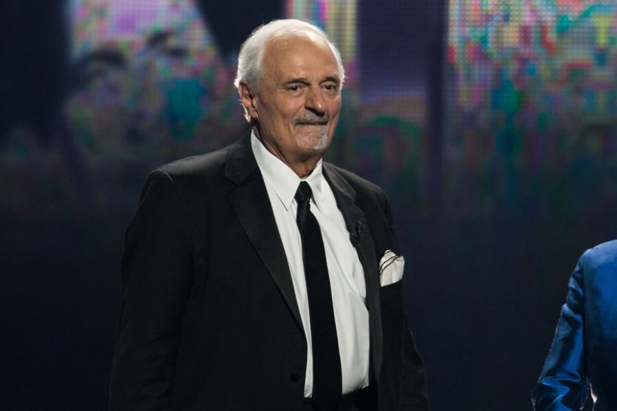 Ted Kotcheff, le réalisateur visionnaire de Rambo, tire sa révérence à 94 ans – Un héritage cinématographique complexe et influent