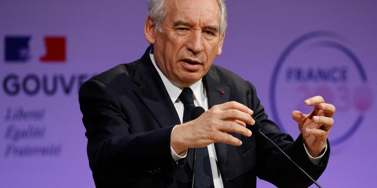 L'Association des maires de France (AMF) va boycotter la conférence sur les finances publiques de Bayrou – Un signal d'alarme face à la crise des collectivités locales ?