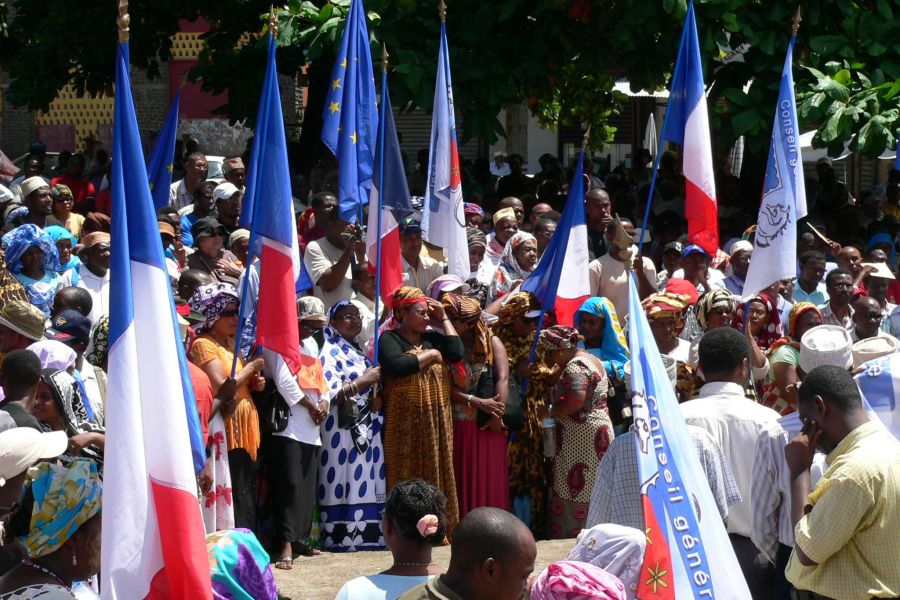Débat sur l'abrogation du droit du sol à Mayotte au sein du gouvernement