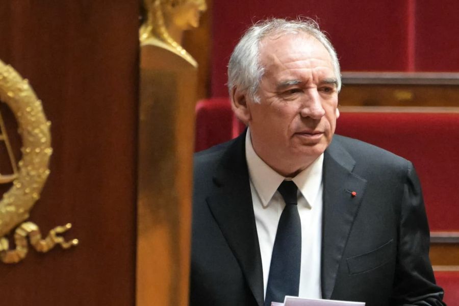 « Submersion » Migratoire - Motion de Censure PS : Le Gouvernement Cède-t-il au RN et à la Logique de l'Extrême Droite ?