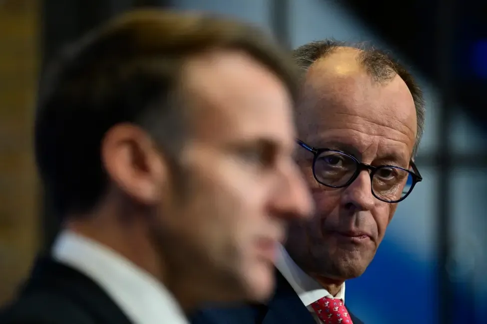 L'AXE PARIS-BERLIN SOUS HAUTE TENSION — MACRON ET MERZ, LE DIVORCE ÉNERGÉTIQUE