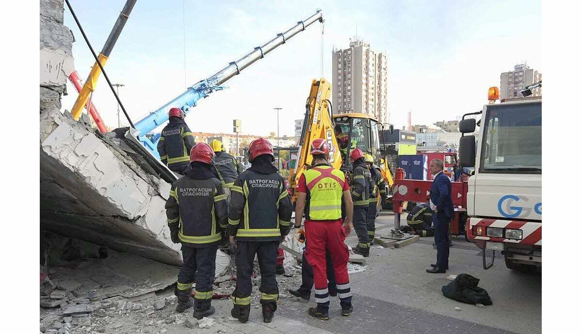 OMONDO FAITS DIVERS - Serbie : 14 morts dans l'effondrement d'un toit de gare, journée de deuil samedi