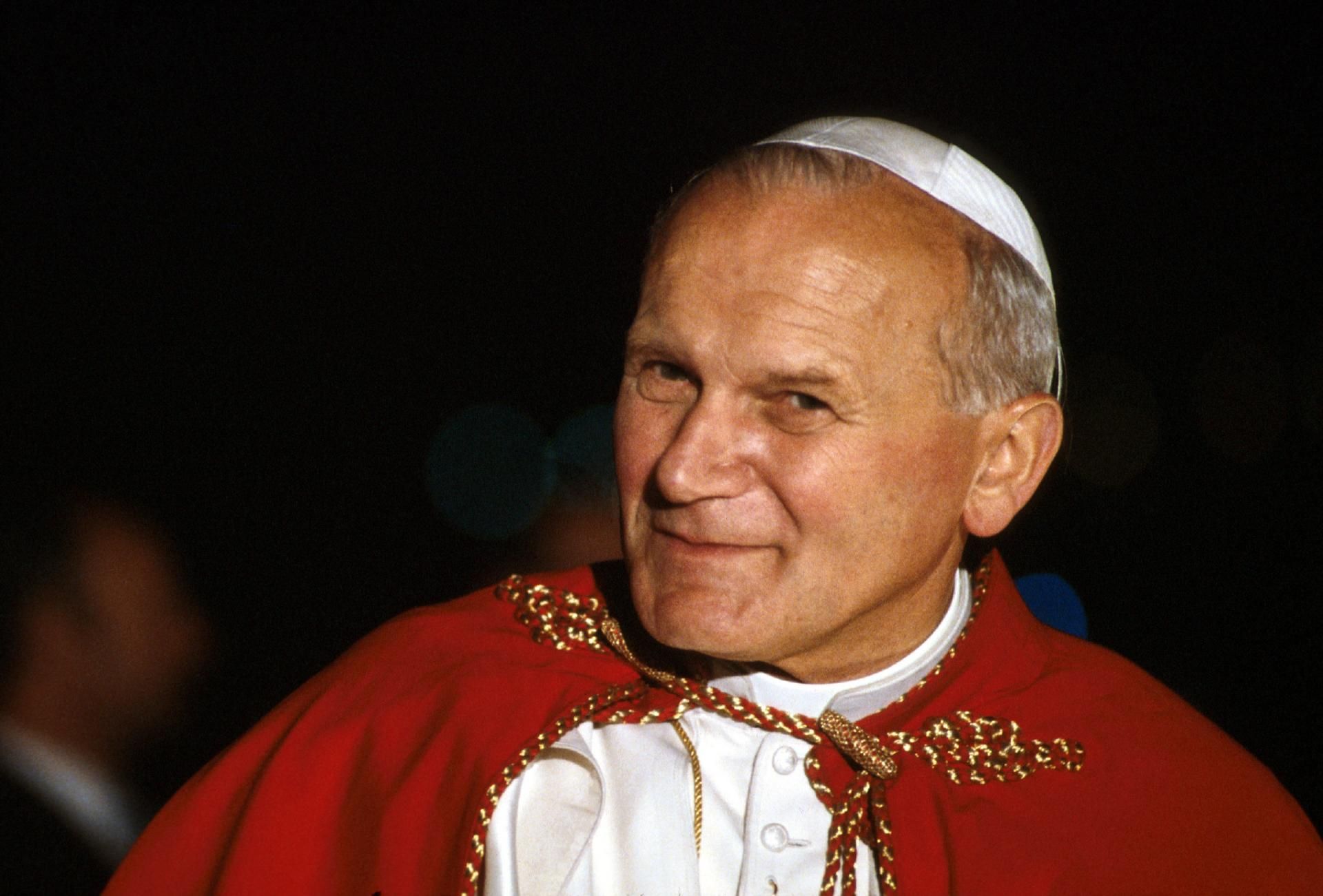 le Vatican honore la mémoire de Jean-Paul II, icône spirituelle du XXe siècle
