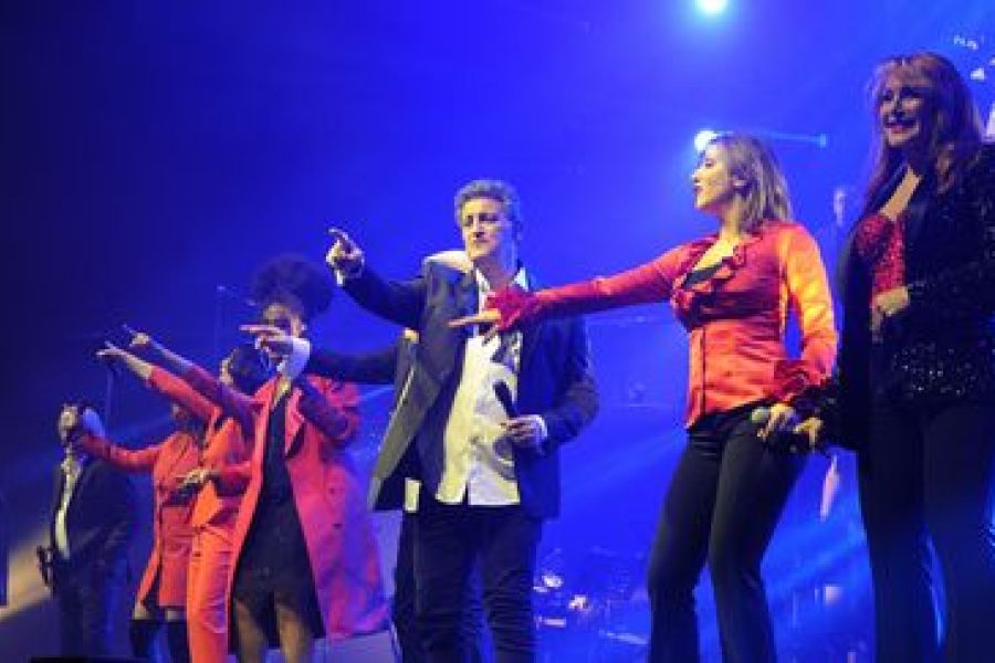 Le retour triomphal des Stars 80 : Une nouvelle tournée qui enflamme la France