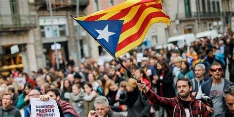 MANIFESTATION À BARCELONE CONTRE L'AMNISTIE ACCORDÉE AUX DIRIGEANTS INDÉPENDANTISTES CATALANS