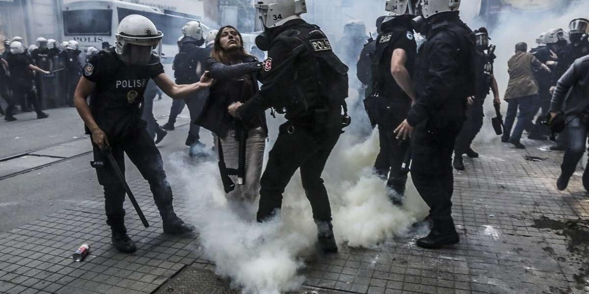 Istanbul : La police réprime violemment les manifestations pro-Imamoglu, la Turquie bascule-t-elle dans l'autoritarisme ?