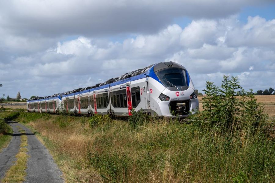 SNCF : série d’incendies suspects bloque la ligne Bordeaux-Toulouse, enquête ouverte
