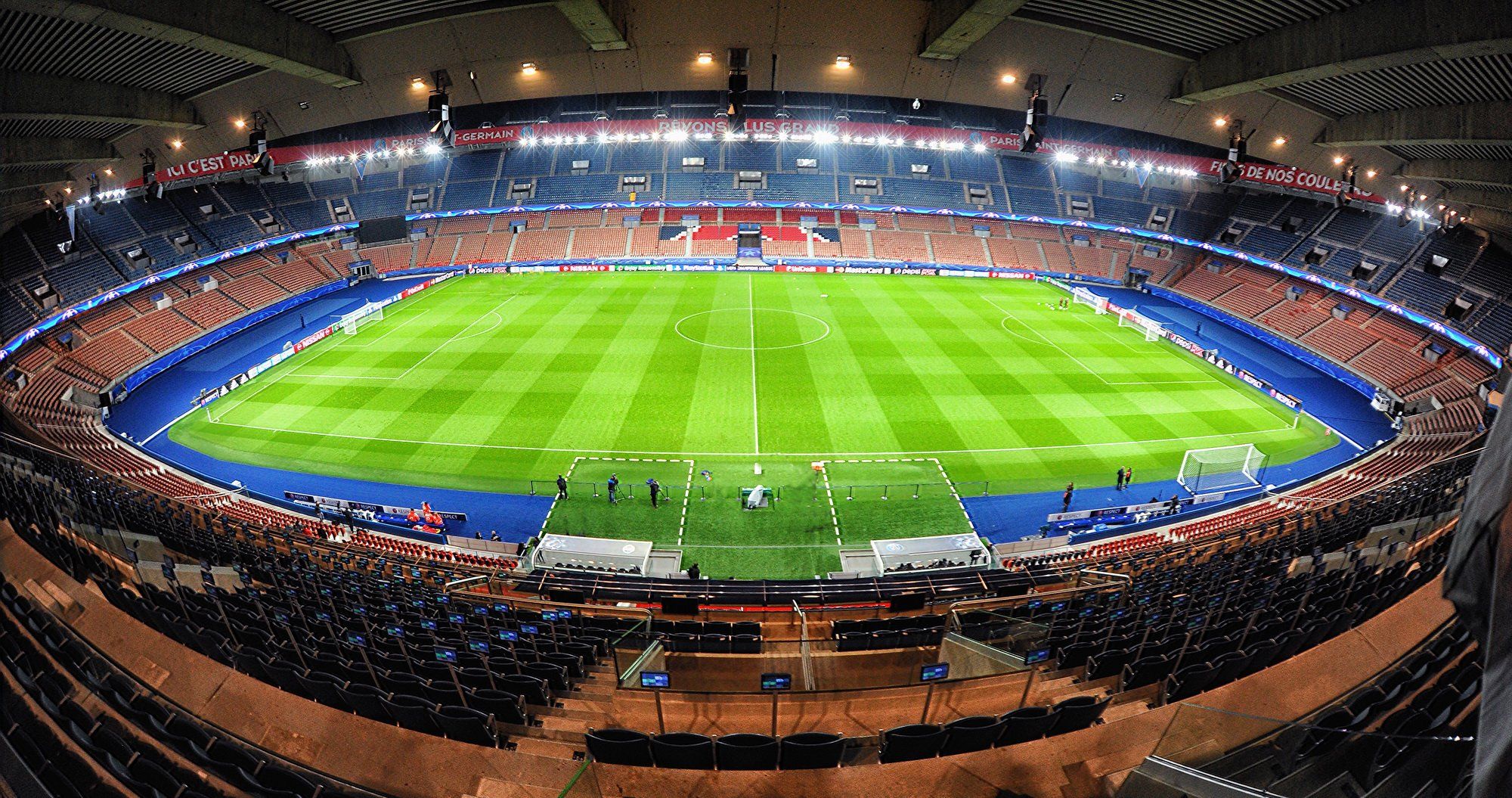 OMONDO SPORT - PSG : une suite de luxe avec vue imprenable au Parc des Princes