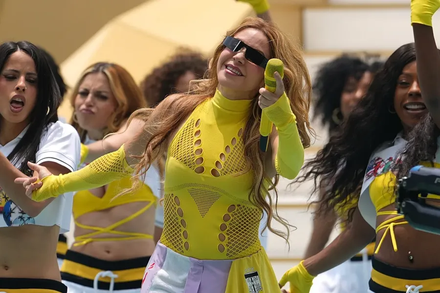 Buzz mondial et réseaux sociaux : les dessous de l'affaire du "sosie" de Shakira lors de la cérémonie officielle