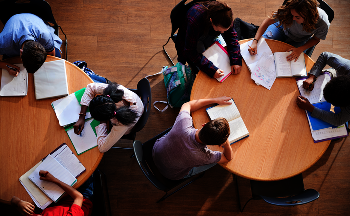 Grande Rénovation des Collèges et Lycées à la Rentrée 2025 – Réformes, Innovations et Impact sur la Jeunesse