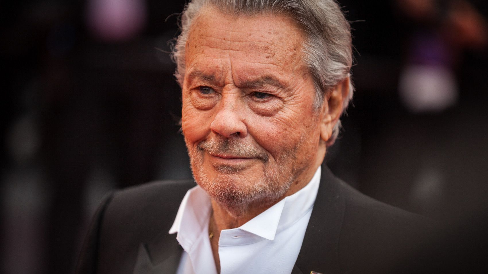 Hommage national à Alain Delon, icône inoubliable du cinéma français