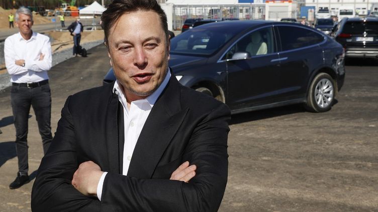 Eco & Tech : Le patron de Tesla veut créer un homme bionique et pucé