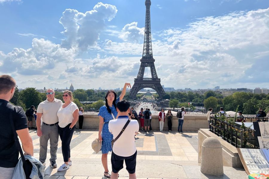 Paris 2024 – Un an après les JO, la France séduit les touristes du monde entier