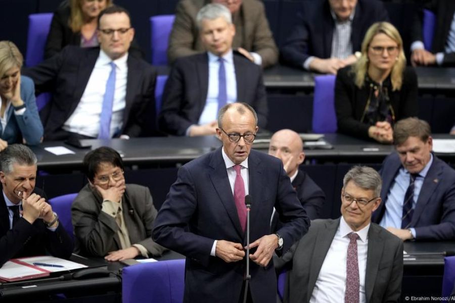 L'Allemagne rejette une loi facilitant l'acquisition de la citoyenneté, un débat sur l'immigration relative