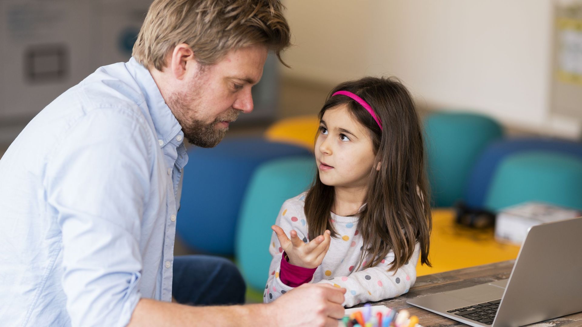 Italie, consentement parental obligatoire pour l’éducation sexuelle, débat sur les droits parentaux