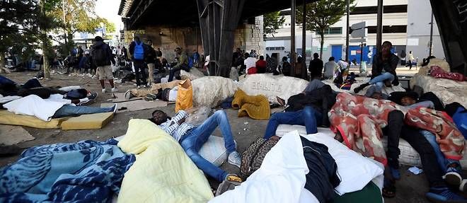 Paris : évacuation d’un campement de migrants, l’urgence humanitaire au cœur de la capitale