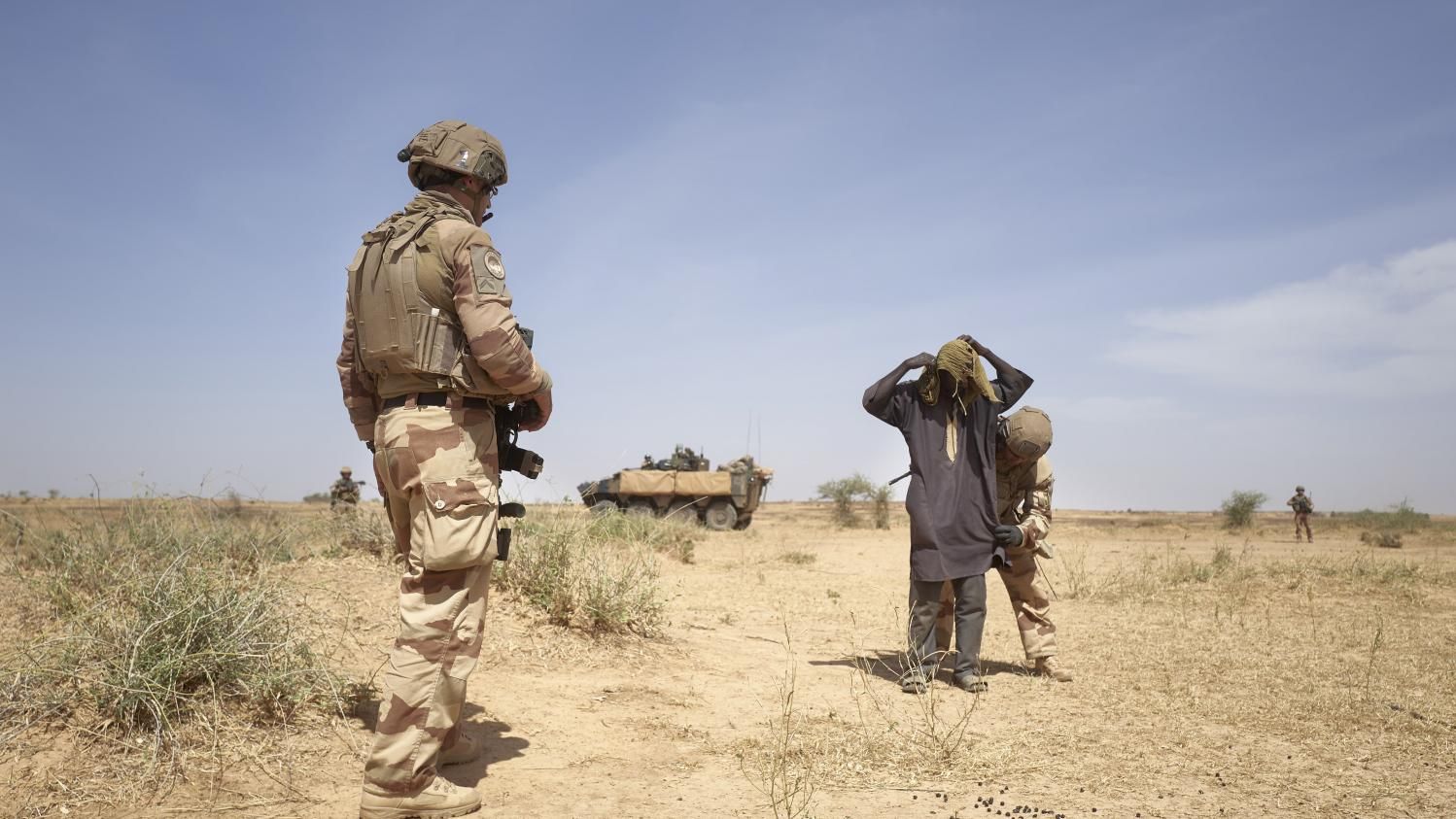 AES/OTAN/Russie : Qui arme les rebelles anti-gouvernementaux au Sahel ?