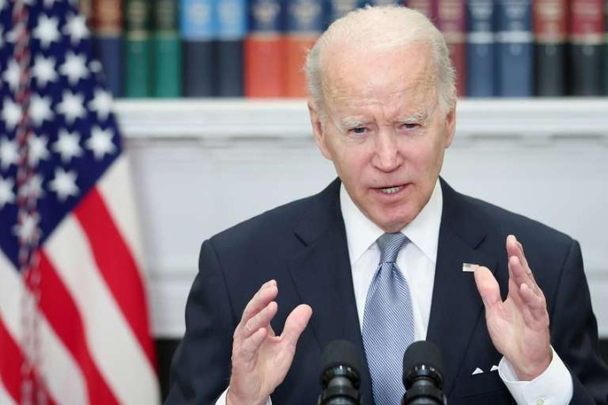 Biden annonce une nouvelle aide militaire à l'Ukraine après un appel avec Zelensky