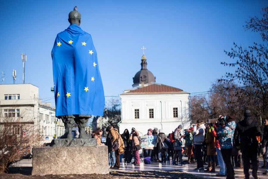 Ukraine : attaques sur Kiev, diplomatie européenne en question