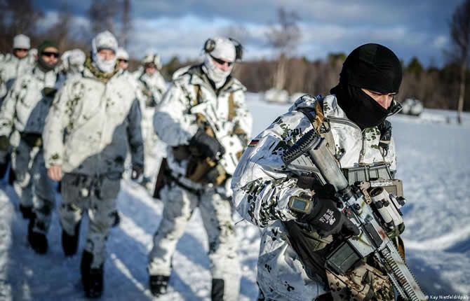 Menace sur le Groenland : Pourquoi Ottawa déploie ses forces face aux visées de Washington